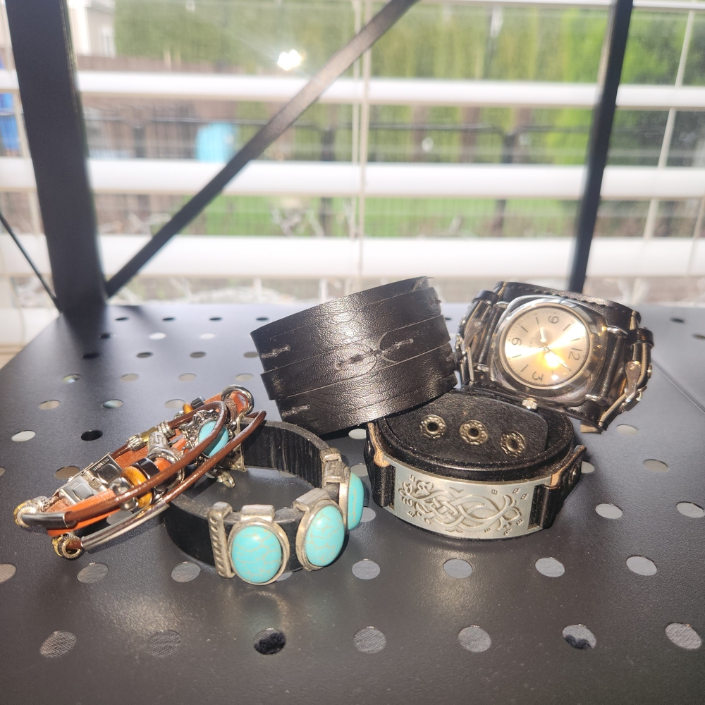 Stylish Leather and Stone Bracelet Set